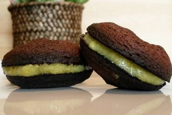 macaron protéicos de cacao con crema de limón