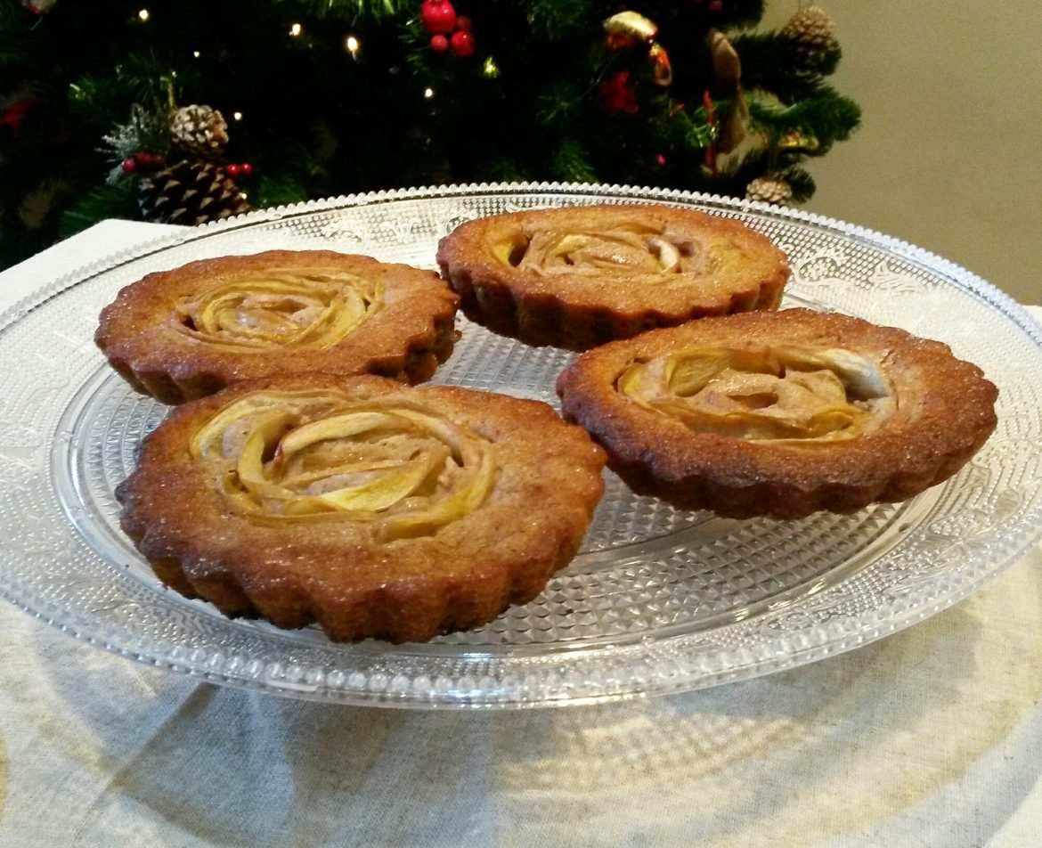 Mini tartas veganas de manzana