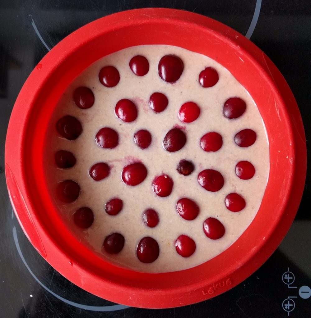 clafoutis vegano de cerezas sin cocer