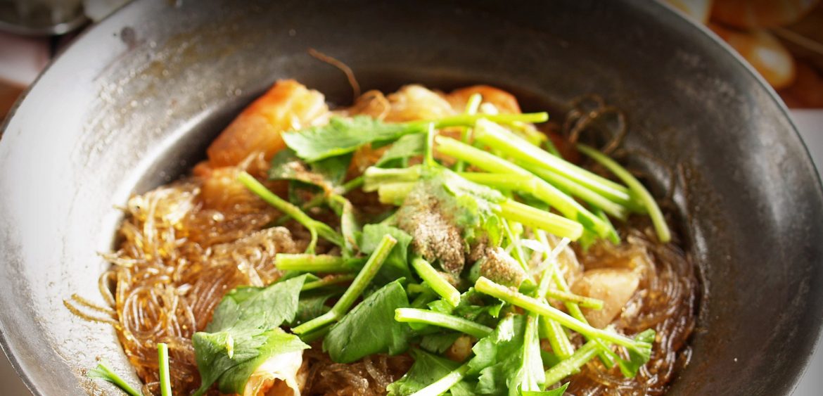 Noodles con verduras y salsa tamari