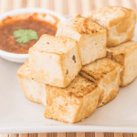 Grilled tofu with hot sauce