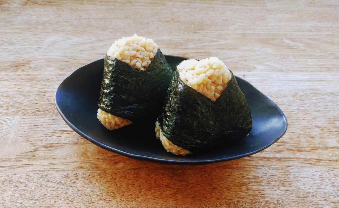 Onigiri de arroz integral