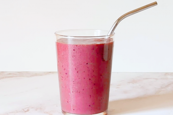 Pear, oat & beet smoothie