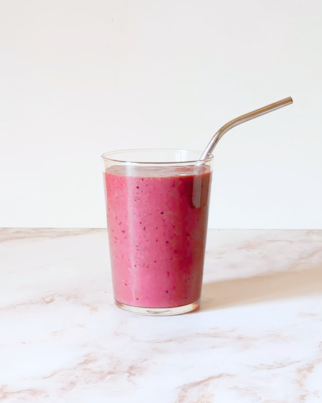 Smoothie de pera, avena y remolacha
