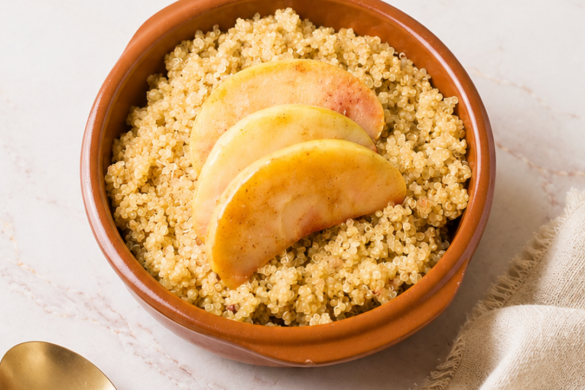 Quinoa with apple & cinnamon
