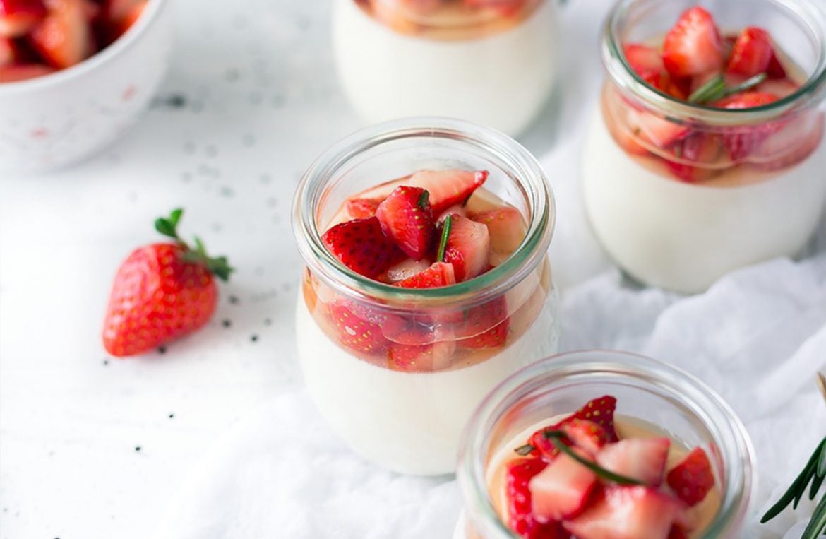 Panna cotta de avena con fresas